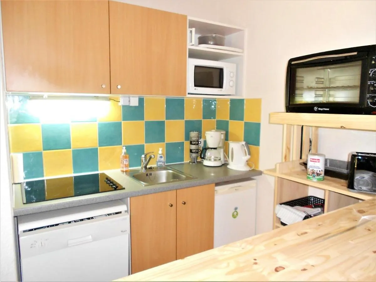 Appartement T3 Lumineux, Balcon, Acces Direct Aux Pistes, Piscine Et Navette Gratuites - Fr-1-267-199 Le Corbier 0*,  France